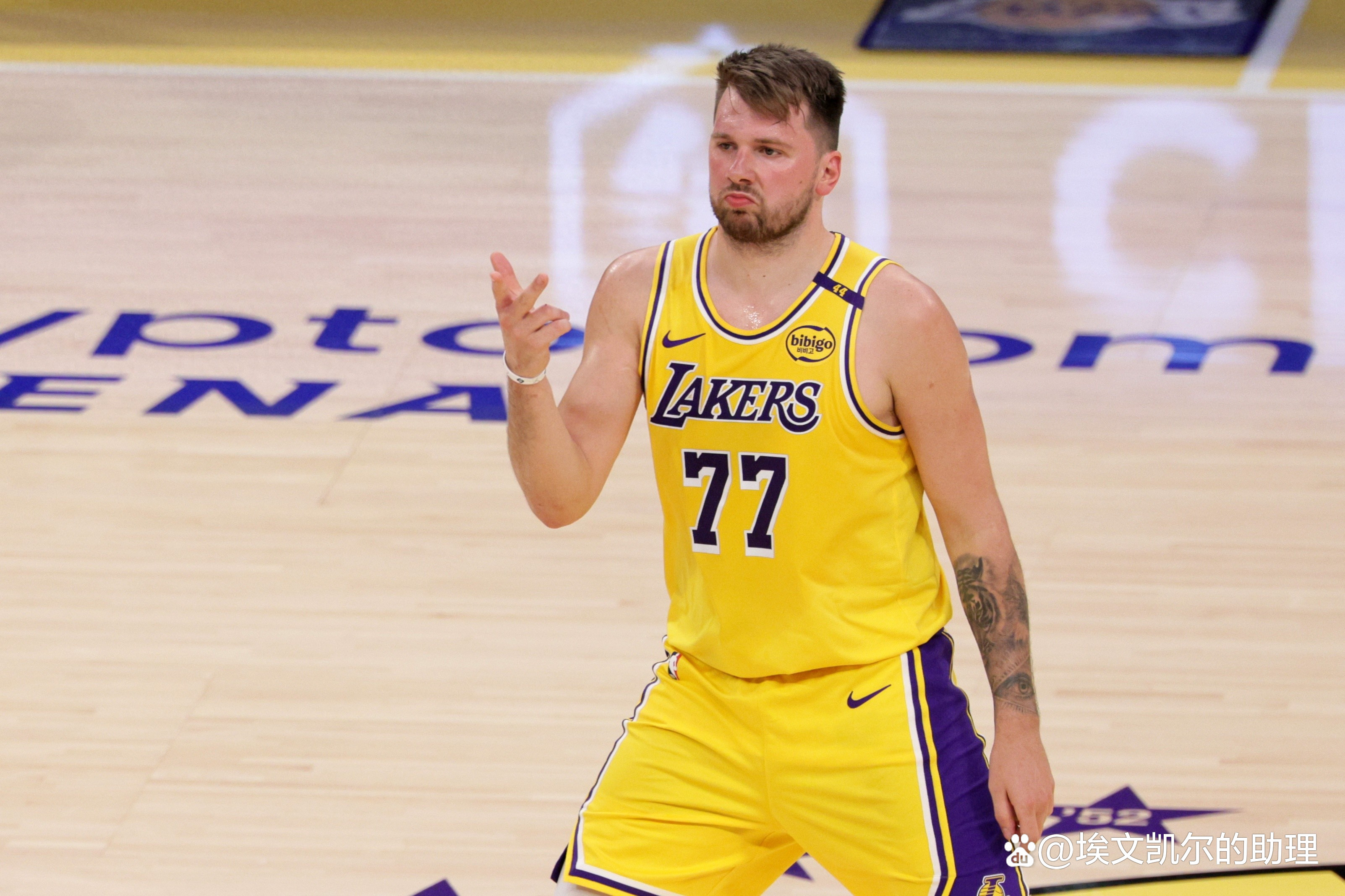 阿贾克斯训练开放日，赛前篮板制胜引欢呼，NBA季后赛在即，控场能力受关注的简单介绍-爱游戏